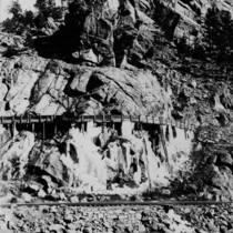 Railroad tracks Maxwell and Oliver flume in Boulder Canyon: Photo 3