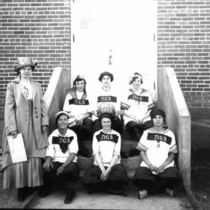 Niwot School girl's basketball team, 1915