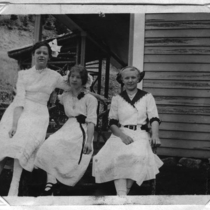 Lind Family Virtual Photograph Collection Life in Sunset and Puzzler: Photo 2