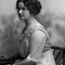 Mrs. Edward Muntz portrait