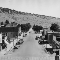 Lyons views of town: Photo 2
