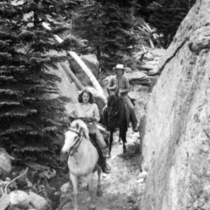 People with horses and burros: Photo 1