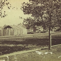 Early views of Broadway Street: Photo 2