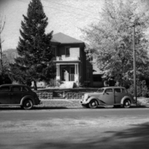 1327 Broadway Street: Photo 3