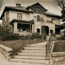 2305 Broadway Street: Photo 2