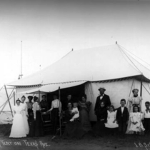 Colorado Chautauqua tents with families: Photo 5 (S-1284)