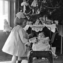 Anne and Edith Todd at Christmas photographs: Photo 3