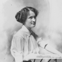 Bessie Bearss portraits [between 1906 and 1911]: Photo 2