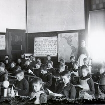 Whittier School classroom interiors: Photo 3 (S-967)