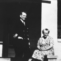 Arleigh Albert Burke, portraits and documents: Photo 5