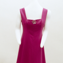 Shocking pink minidress: Photo 5