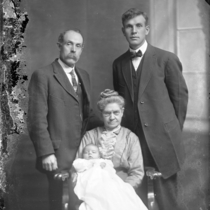 Duane Davis family virtual collection: Lewis Almon Davis family: Photo 1