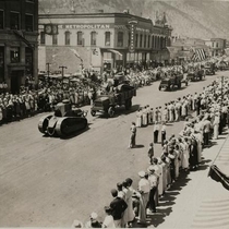 Fourth of July looking southwest at Pearl and Broadway, 1933: Photo 5