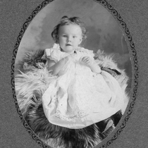 James C. and Catherine Henderson Virtual Photograph Collection Family portraits: Photo 3