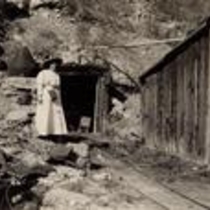 Bernard & Grace (Hoover) Meyring virtual photograph collection