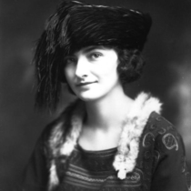 Dorothy Laub portrait