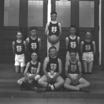 University Hill School basketball team