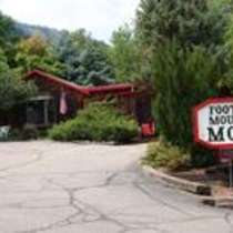 Foot of the Mountain Motel