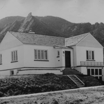 834 Aurora Avenue