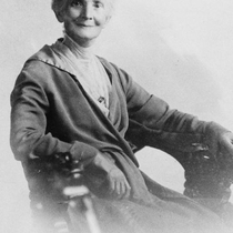 Nathan and Mary Thompson portraits: Photo 2