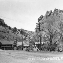 Eldorado Springs gate and buildings at entrance: Photo 3