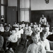 Whittier School classroom interiors: Photo 4 (S-971)