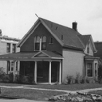 1002 Spruce Street real estate appraisal card.