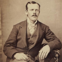 Friends of Lucy Davis Holmes, portraits: Photo 2