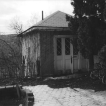1020 Mapleton Avenue historic building inventory record