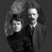 Unidentified couple photograph.