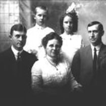 Arnett family portraits and history