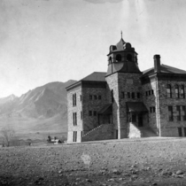 Mapleton School: Photo 2
