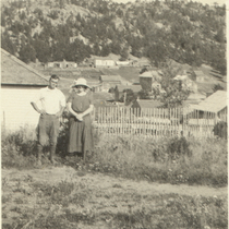 The Holman-Miller Virtual Photograph Collection Gold Hill groups: Photo 1
