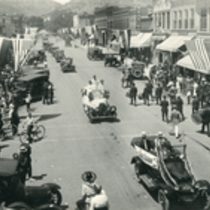 1919 Silver Jubilee: vehicles on parade.