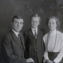 Duane Davis family virtual collection: Erlow and Grace Davis family.