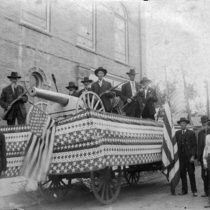 Grand Army of the Republic Memorial Day parade floats: Photo 1