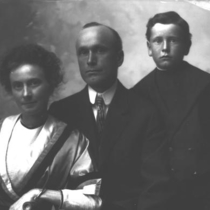 Mr. and Mrs. W. G. Elliott and son portrait
