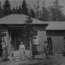 Lind Family Virtual Photograph Collection Life in Sunset and Puzzler: Photo 5