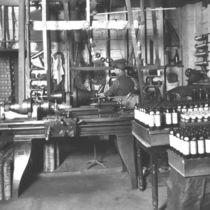 Bleecker laboratory interior photograph, 1928
