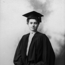 Julie Carlson portrait, [1906]