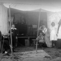 Colorado Chautauqua tents with families: Photo 2 (S-1219)