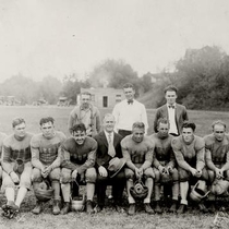 Football, 1927-1928: Photo 1