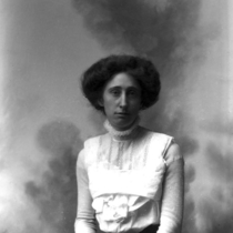 Elizabeth Hudson portraits: Photo 2