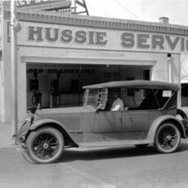Hussie Service Station photograph.
