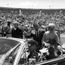 Scott Carpenter at Folsom Stadium ceremony, 1962