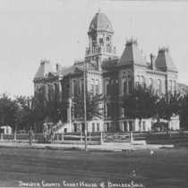 Boulder County Courthouse grounds: Photo 14