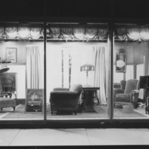 Harris-Douglas Company window display of Karpen furniture photograph, 1924