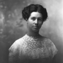 Beulah I. and Marion Wright portraits.