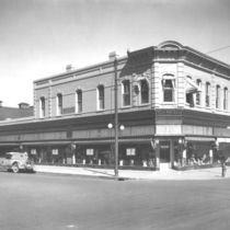 Van Slykes store exterior photograph, 1928