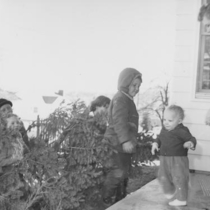 Christmas, 1959: 222-2-40 Photo 5